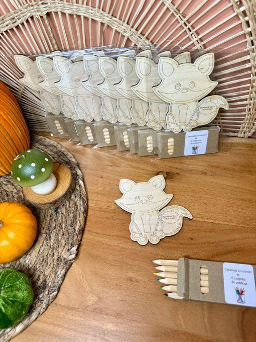 Création en bois à colorier et ses crayons de couleur - cadeau pour enfants